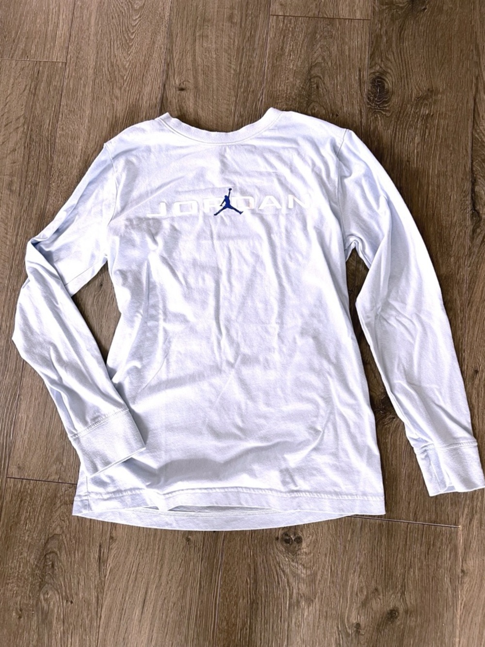 Nike Air Jordan Youth Long Sleeve Shirt Light Blue Large 12-13 Jumpman Athletic​